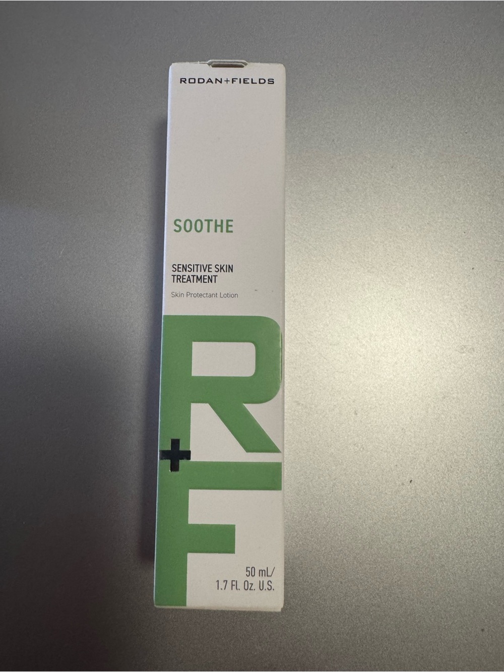 Rodan + Fields Soothe Sensitive Skin Treatment Lotion, NWT - Green